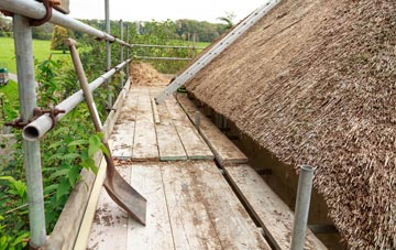 advantages of Gullom Holme thatch roofing